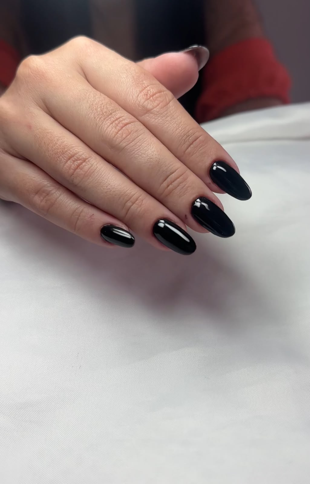 Preto clássico, trabalho realizado por Débora Lima
